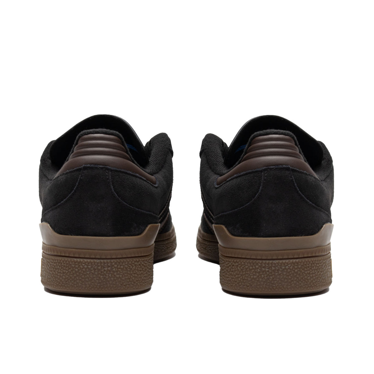  The adidas Action Sports and Dennis Busenitz partnership transforms the Copa Mundial football boot into reliable skate shoes, featuring a sturdy upper, cupsole construction, Geofit collar, brown gum sole, brown adidas stripes and heel detail, and black suede, ideal for Dennis&#39; versatile skateboarding style.