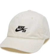 white-sail-black-nike-baseball-cap